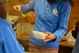 2012-12-24-gulas-bezdomovci-cesky-tesin-0044